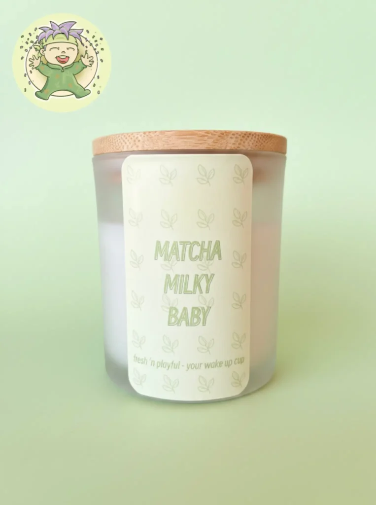 matcha milky baby, matcha latte duftlys, gourmand duftlys med minimalistisk æstetik, frisk og cremet duft